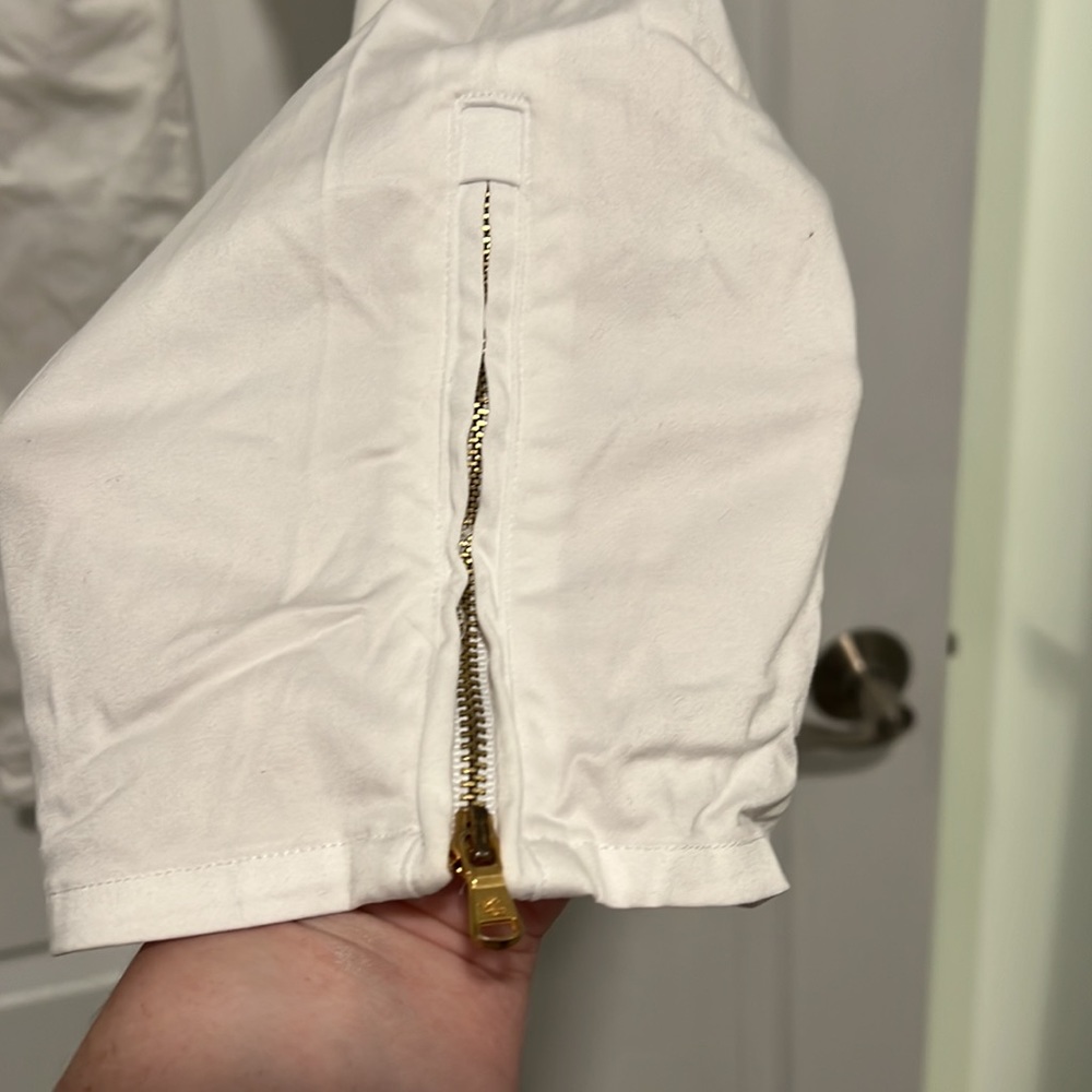 Ralph Lauren Cotton White Pants with Gold Zippers - Picture 3 of 6